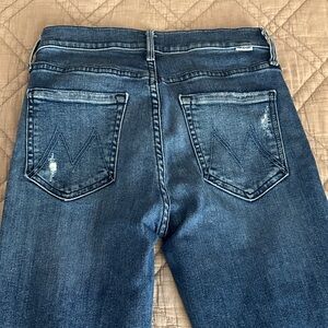 MOTHER mid rise dazzler in weekend warrior 
size 26